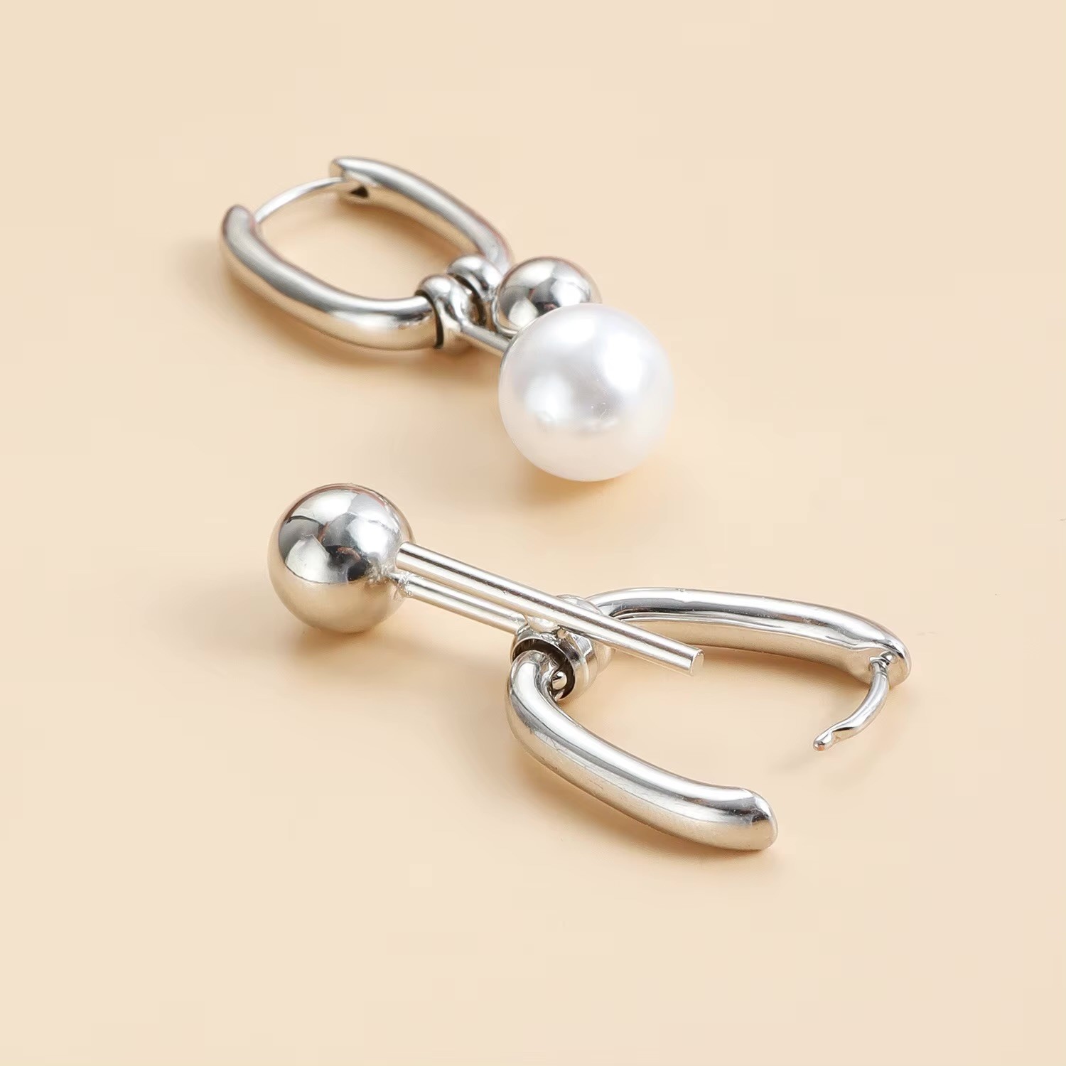 Geometric Hoop Earrings 50’s Style Silver Mismatch Uno Pearl Ball De Steampunk