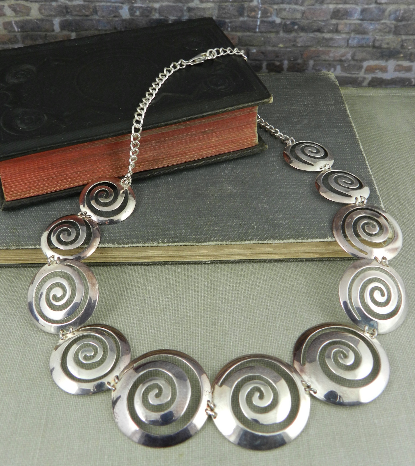 Designer Signed C^A Thailand 925 Sterling Silver Swirl Disk Necklace / Earrings