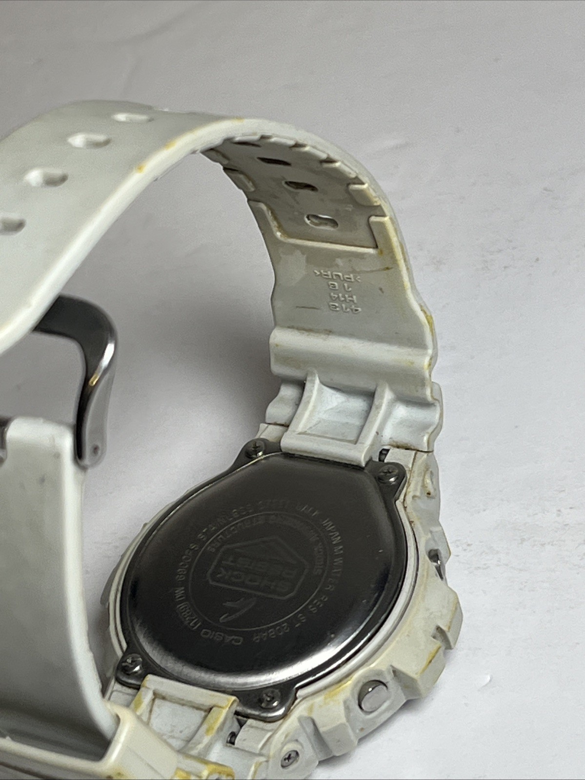 Classic Casio G-SHOCK DW-6900FS (3230 white