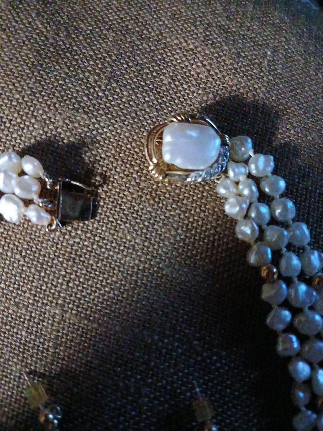Heirloom Vintage 14K Gold Seedwater Pearl & Diamond 3 Strand Necklace & Stud…