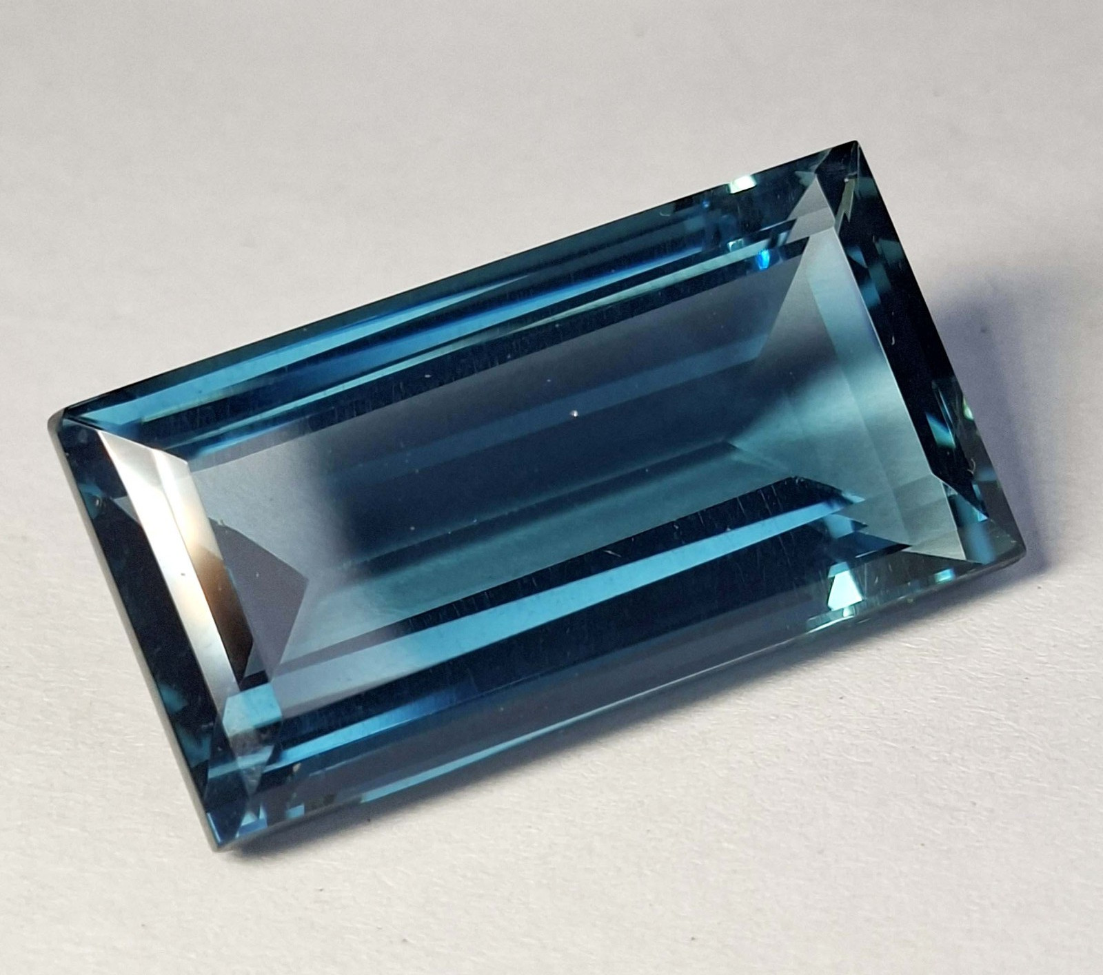 Natural Baguette Cut Tourmaline 44-46 Carat Certified Loose Gemstone TQ1740