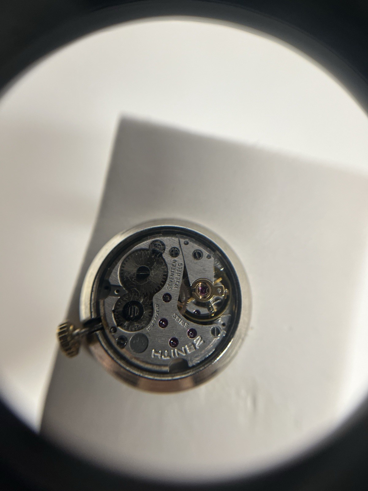 Vintage Movado / Zenith Movement 17 Jewels ! Runs! 22.5mm