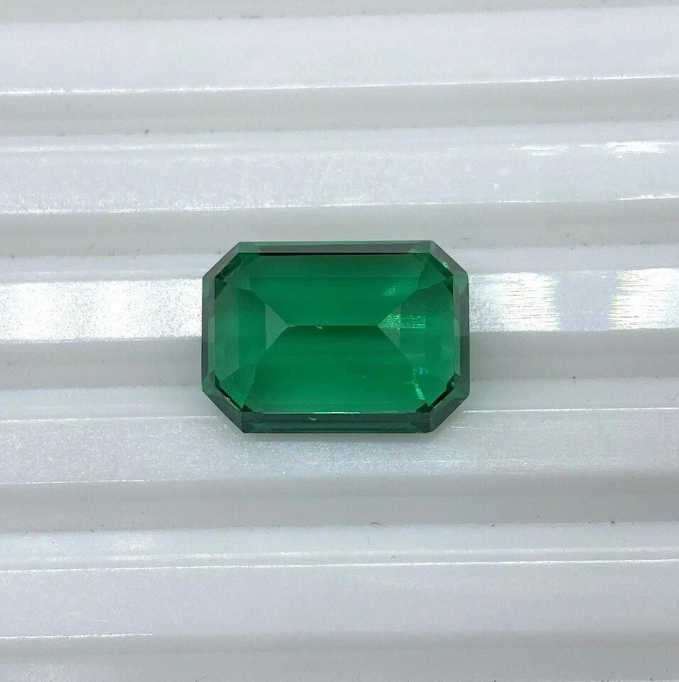 Untreated Natural AA+ 10 Ct Colombian Green Emerald Certified Loose Gemstone