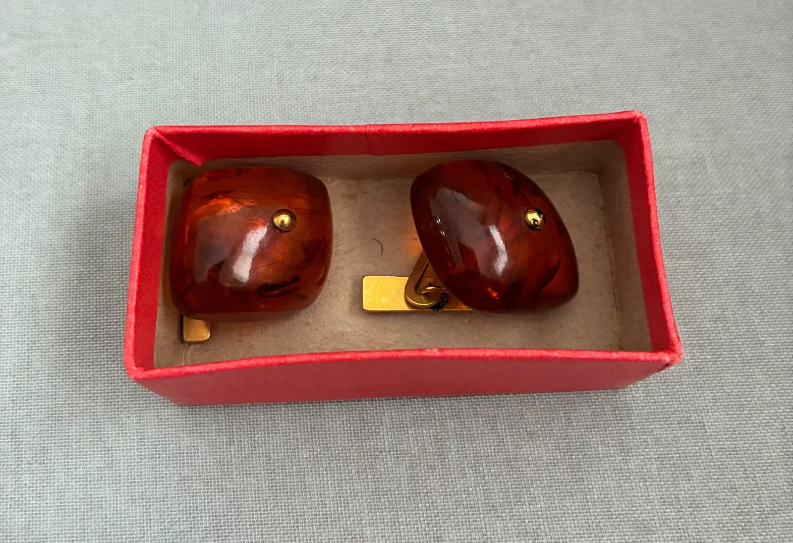Vintage 1970s Soviet Baltic Amber Cufflinks – 3/4” Honey Amber, Gold‑Tone Metal