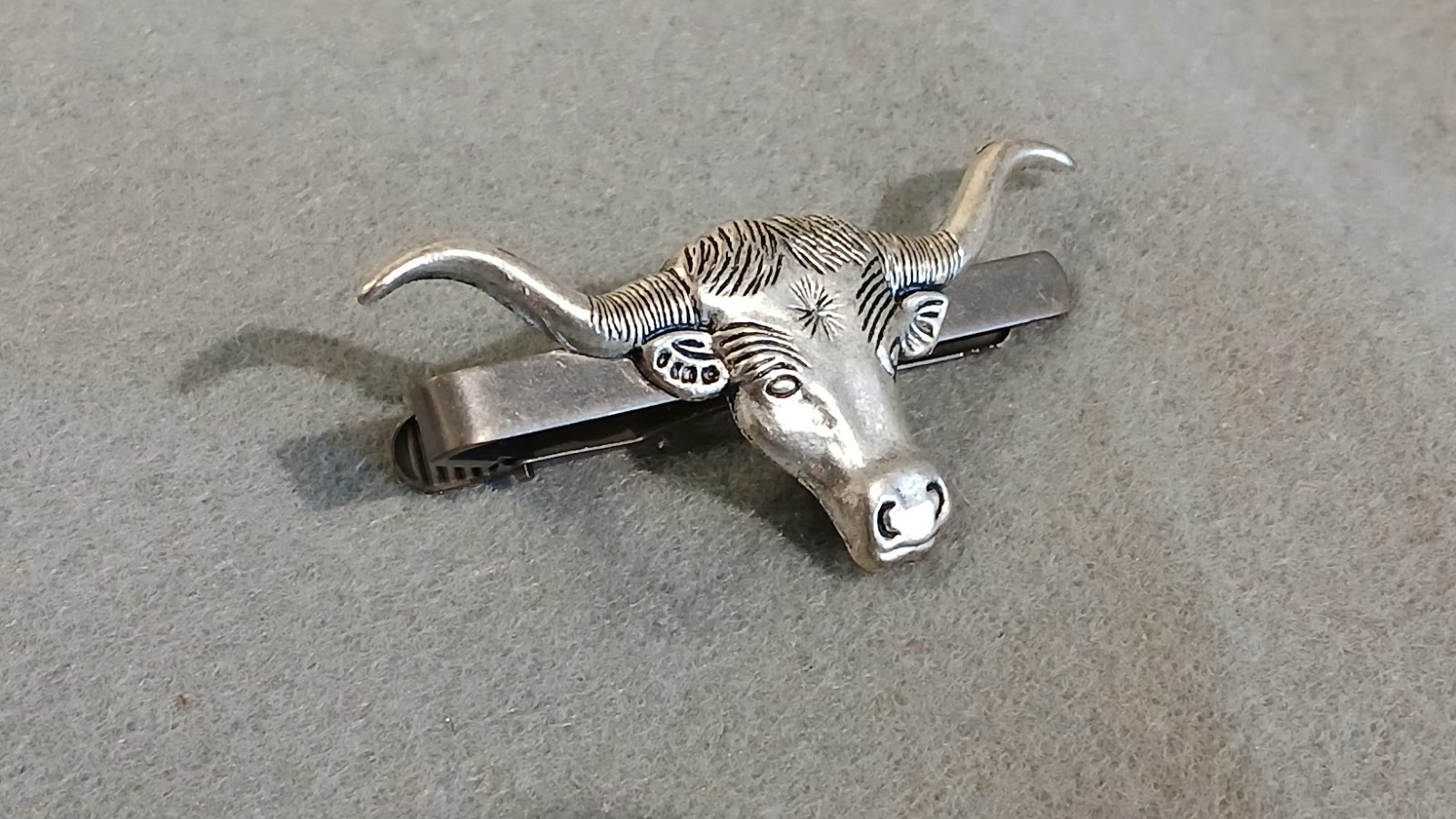 Vintae Style Bull Tie Clip Clasp Bar Great Gift Birthday Every Day