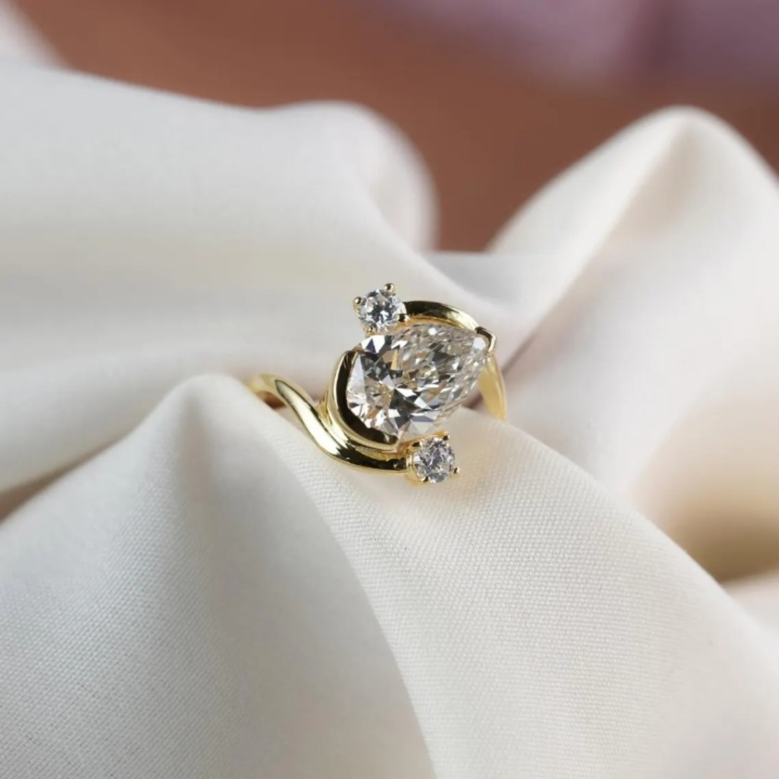3 Carat Pear Cut Lab Grown Diamond Engagement Ring | 14k Yellow Gold VVS VS