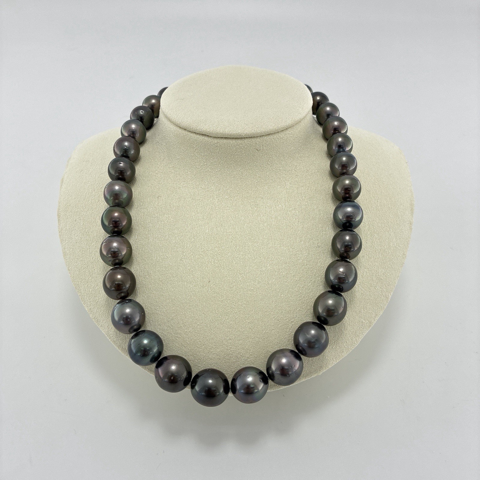 12-14.4mm Pearl French Tahiti Black Necklace Silver 18.11″
