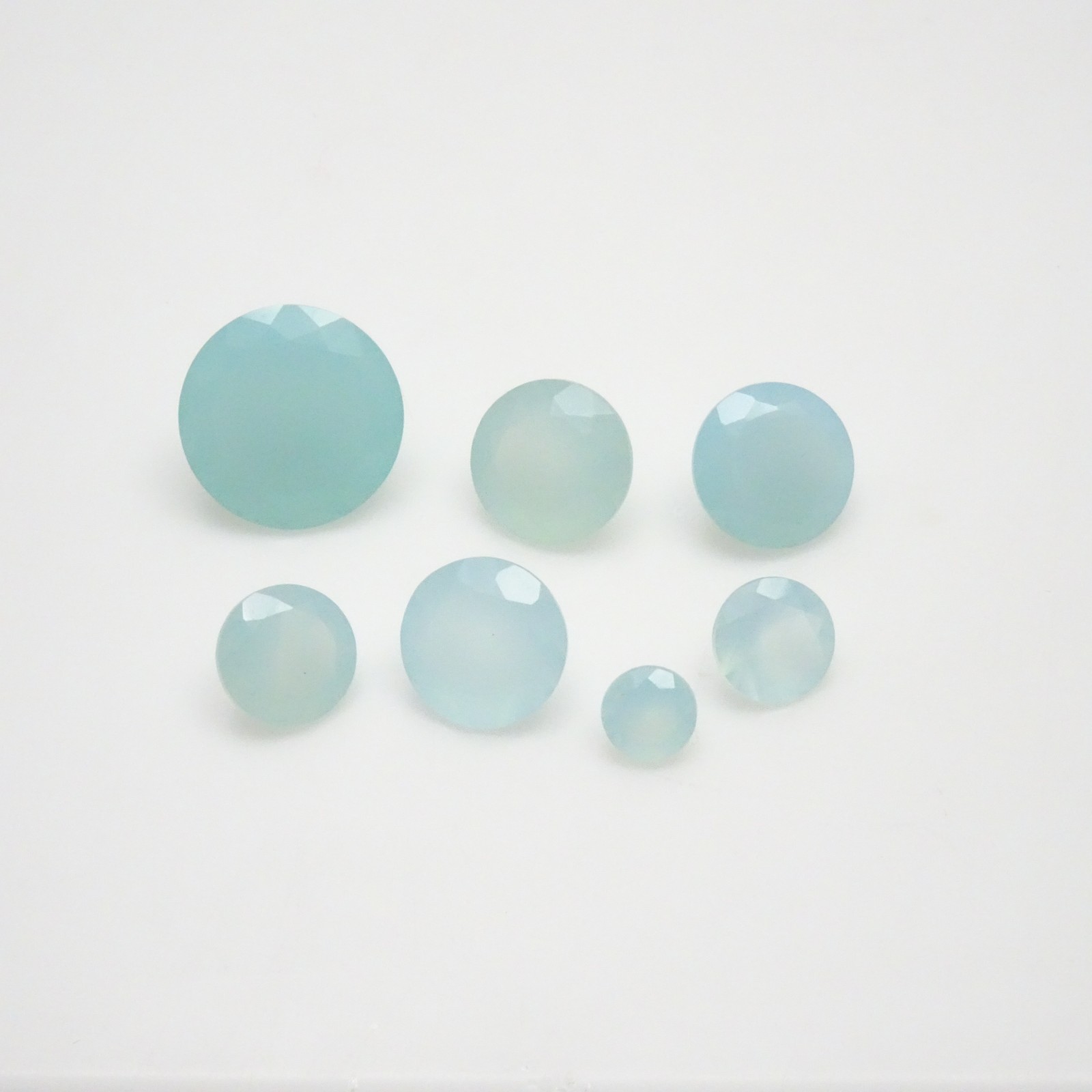 25.0CTW Mixed Parcel Blue Chalcedony – Round Mixed MM Chalcedony Gemstones