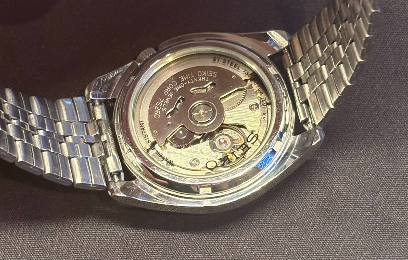 Seiko 5 Automatic 21 Jewels 7S26-01V0 Blue Sunburst Day-Date Men’s Watch
