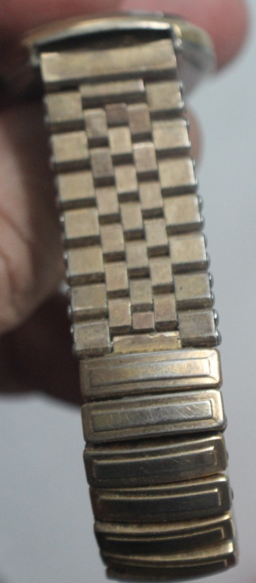 Wonderful BENRUS 17 Jewels Mechanical Men’s Watch BB4
