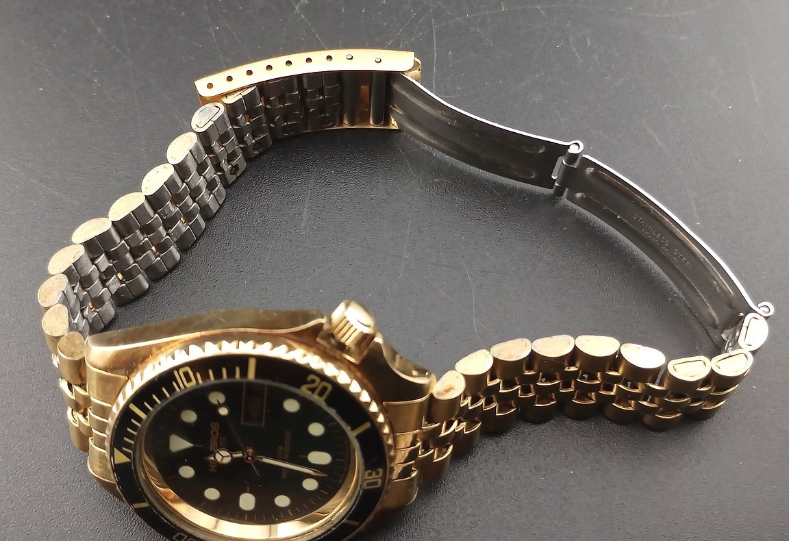 w/Video: Sharp Looking Helbros 36mm Goldtone/Black Bezel Day/Date Dive Watch