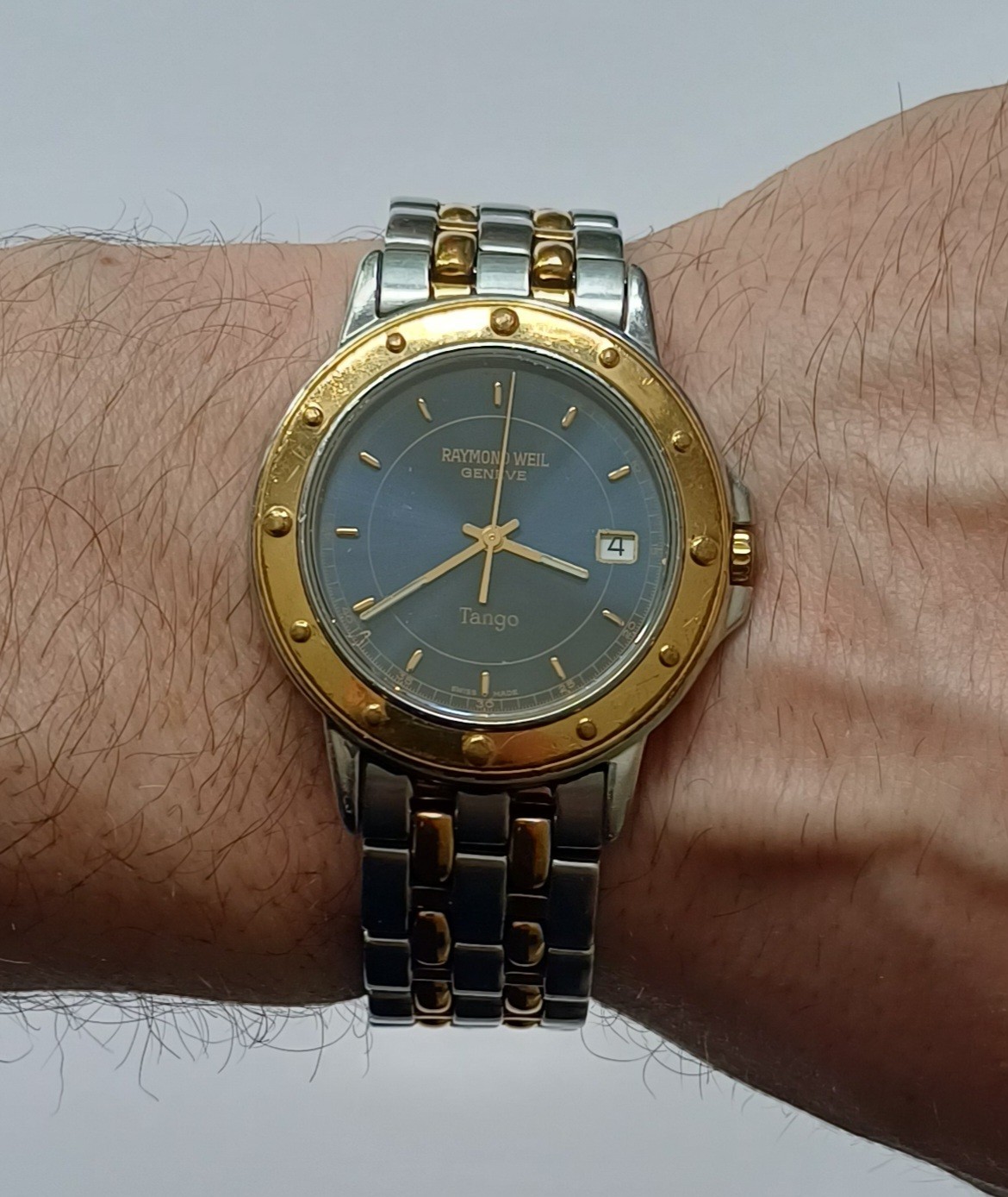 Raymond Weil 5560 Gents Two Tone Blue Dial Sapphire Crystal Quartz Watch, 34 mm