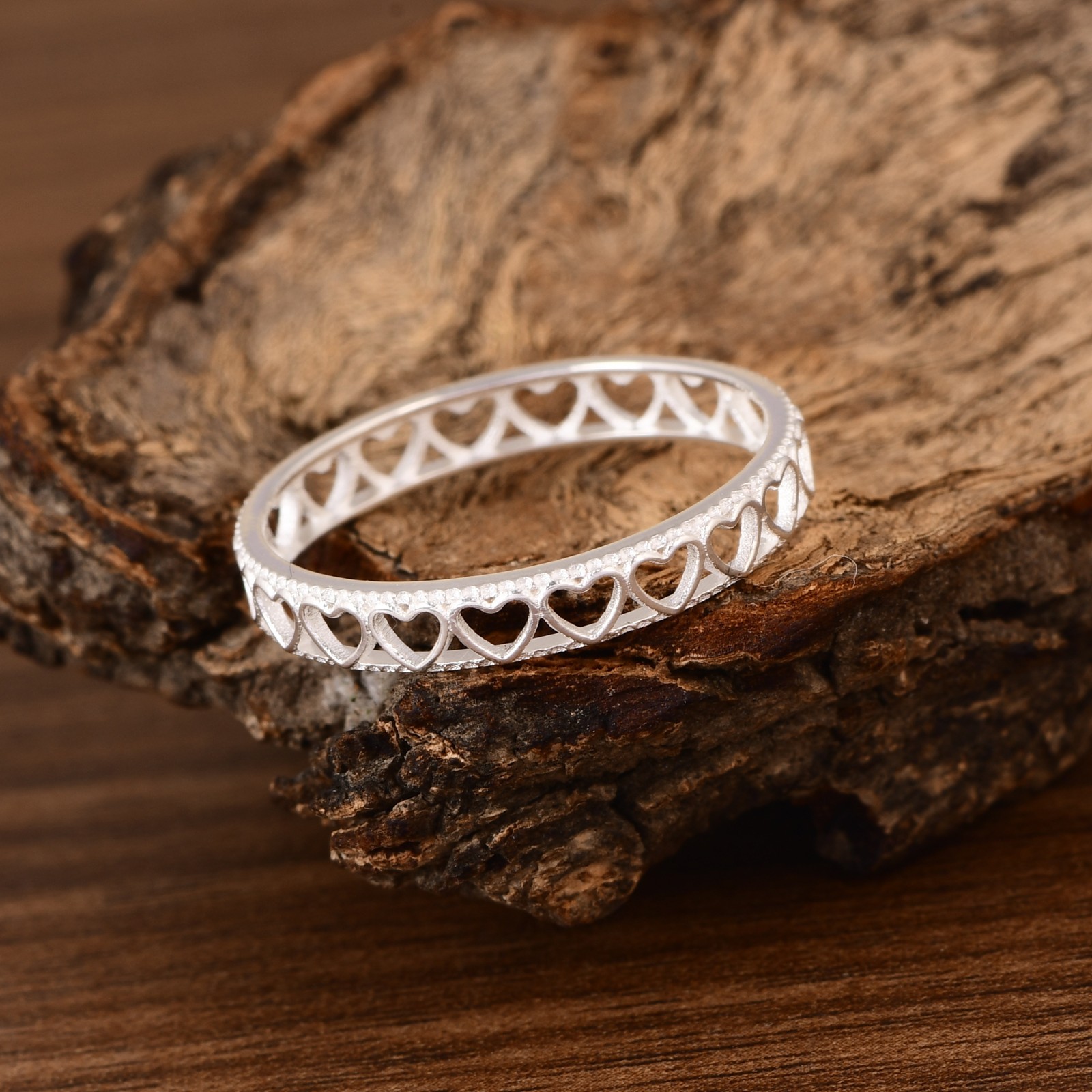 925 Sterling Silver Heart Eternity Ring Cutout Band Womens Wedding Promise