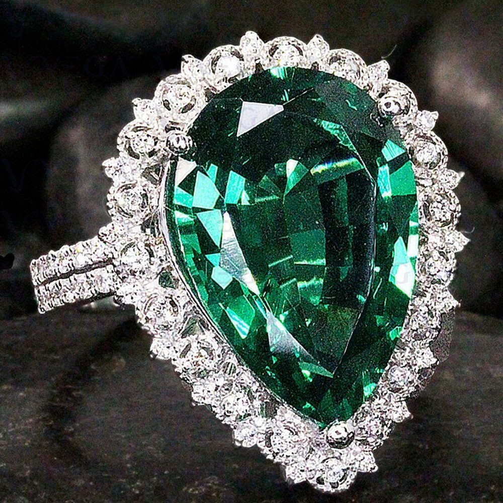 7.80Crt Pear Cut Natural Emerald and Diamond Wedding Ring 18K White Gold Plated