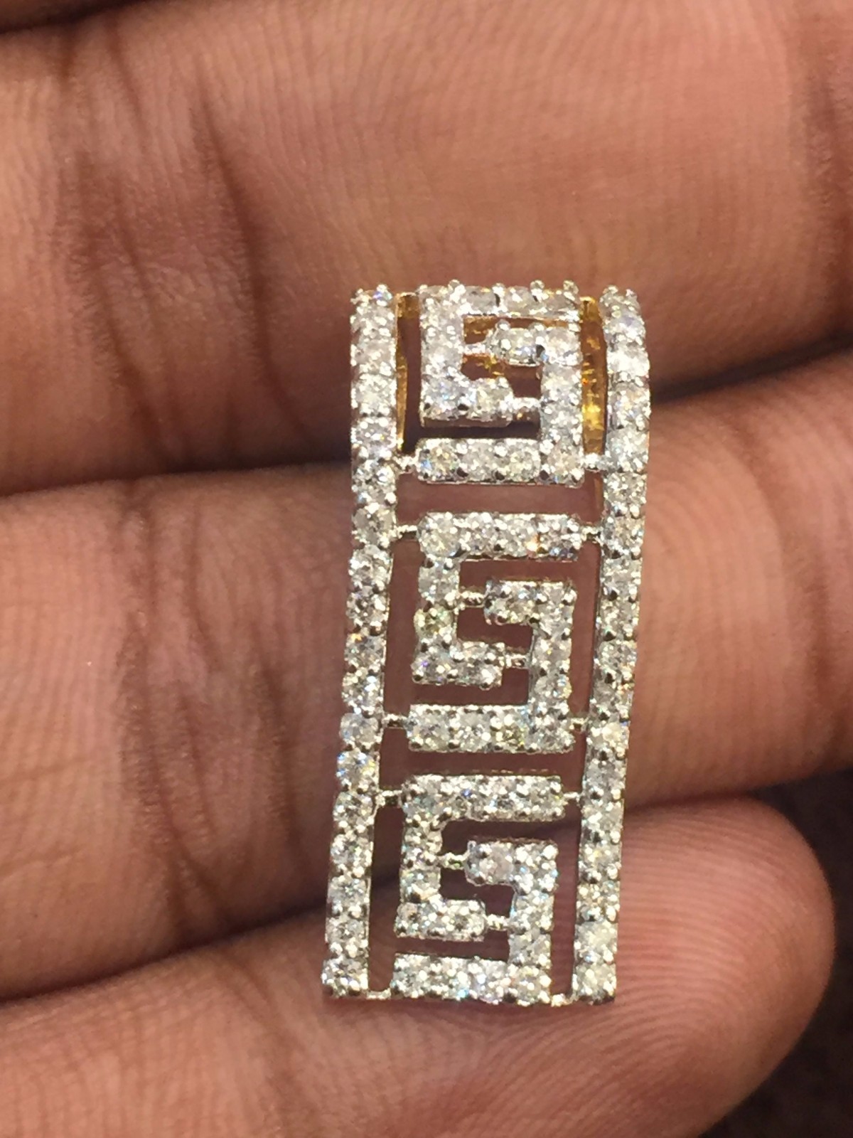 Pave 1.90 Cts Round Brilliant Cut Diamonds Pendant Earrings Set In 585 14K Gold