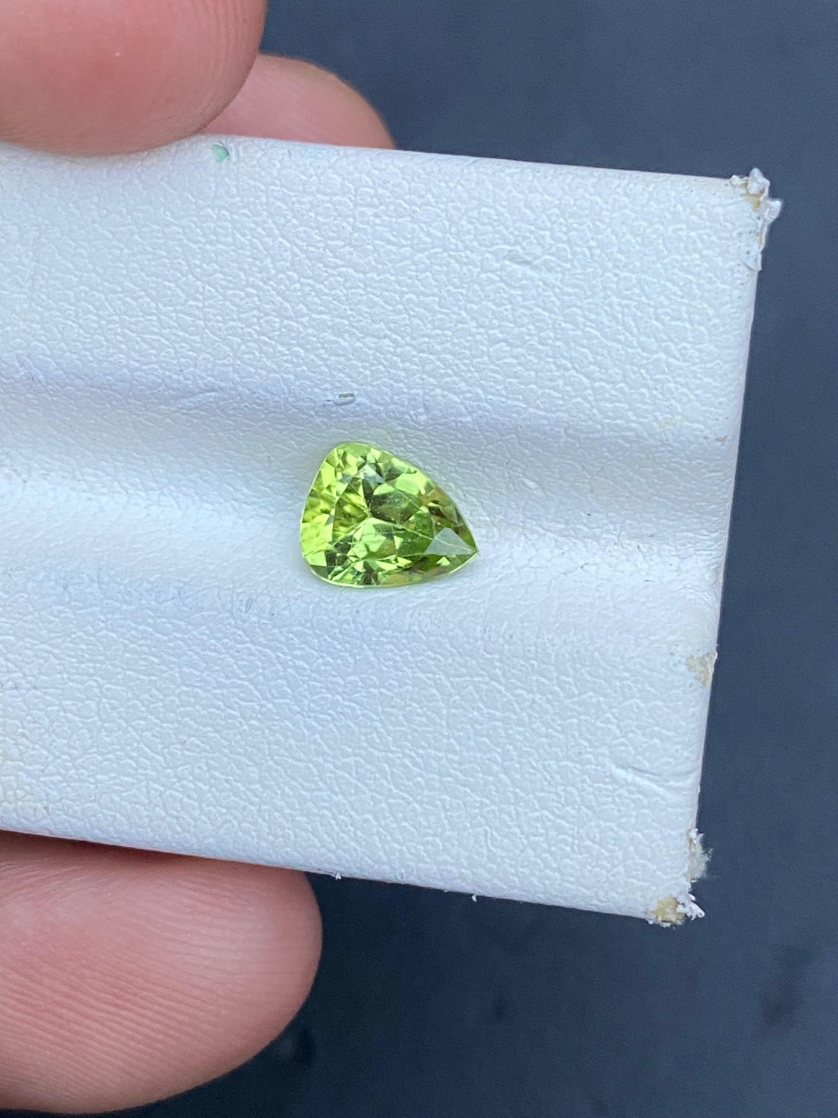 0.95Ct Natural cut peridot pear shape loose Gemstone From Pakistan