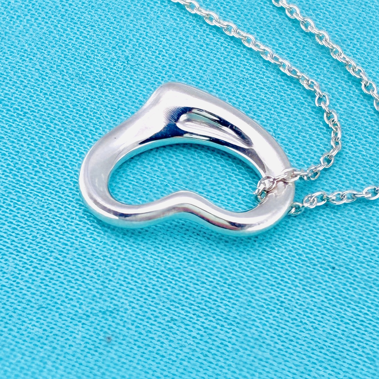 Tiffany & Co. Small Open Heart Pendant Necklace Elsa Peretti Sterling Silver925