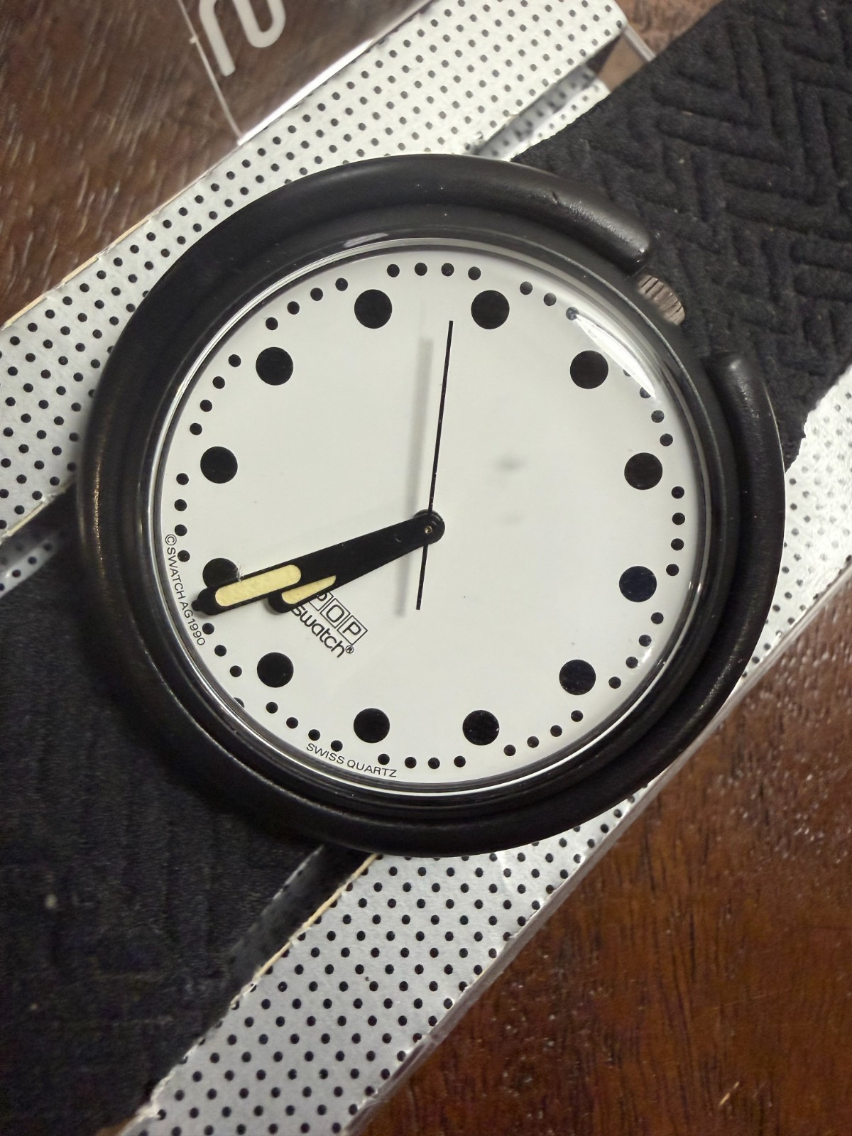 Swatch Pop Night PWB144 1990 Vintage 39mm White Black Dot Dial With Box Working