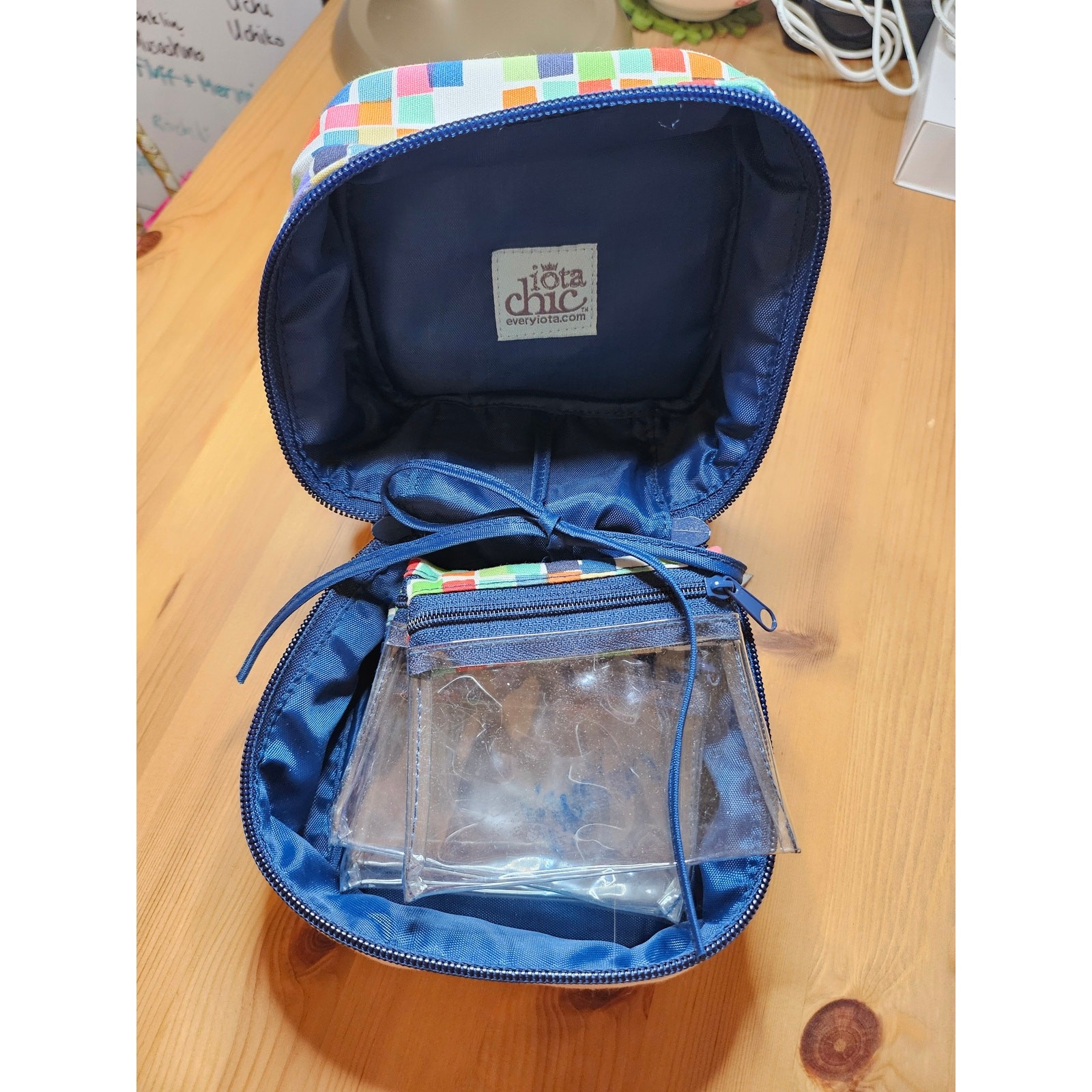 Iota Chic Jewelry Cube, Travel case, 5 clear zip pouches