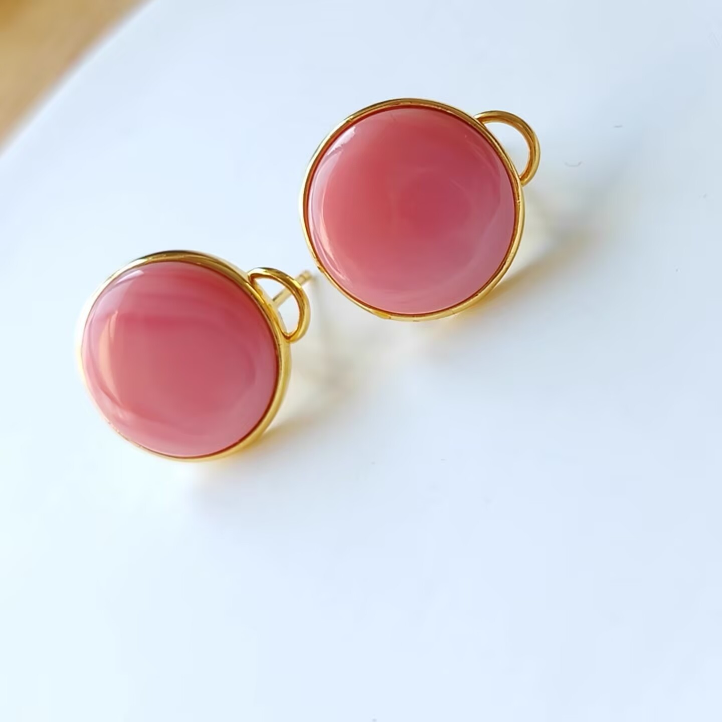elegant pair of natural 16mm pink conch pearl stud earring 925s(t)