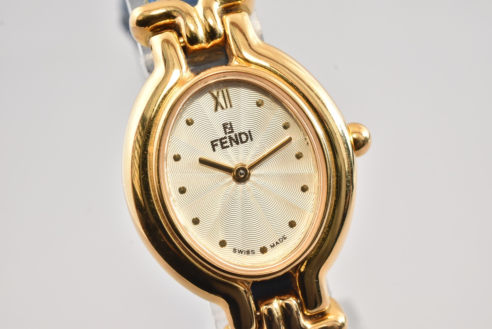 BOX Vintage FENDI Chameleon 640L 5 Change Belts Gold Ladies Qz Watch From JAPAN