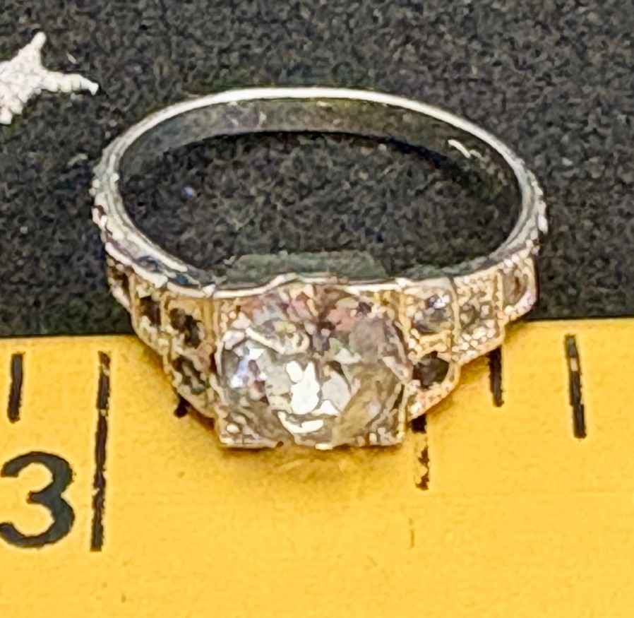 Vintage Uncas Cubic Zirconia Ring Silver Color Sz 6 1 Round Stone 8 Chips