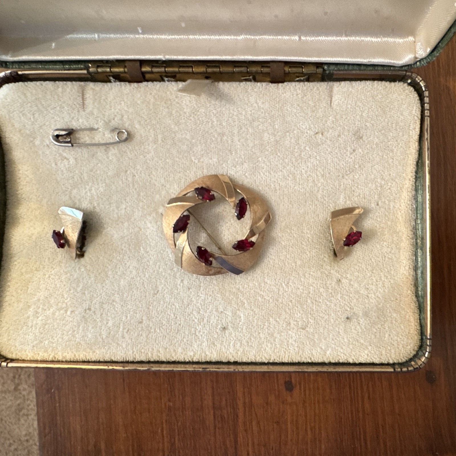 Van Dell Signed 12k Gold Filled Brooch & Earrings Set Red Marquise Stones