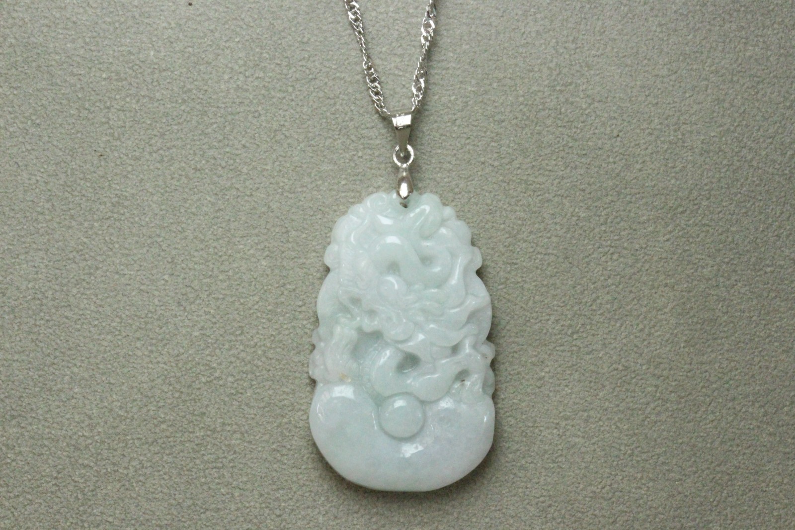 Natural White green A Jadeite jade Hand-Carved Dragon (Chinese Zodiac) Pendant