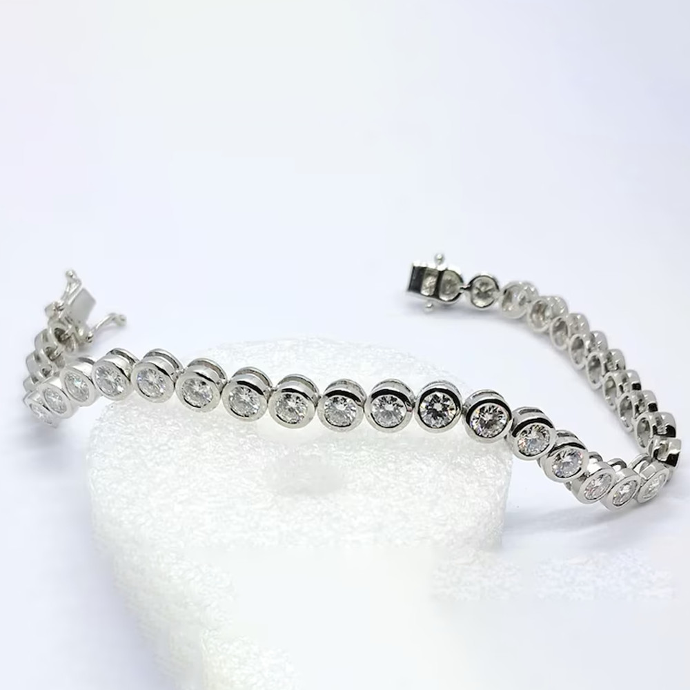 4 mm Round Cut Moissanite Bezel Set Tennis Bracelet In 14K White Gold Plated