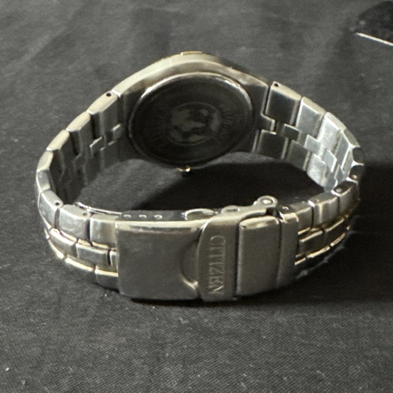 Citizen Eco-Drive Men E111-K15699 Two Tone Stainless Eco Drive Works