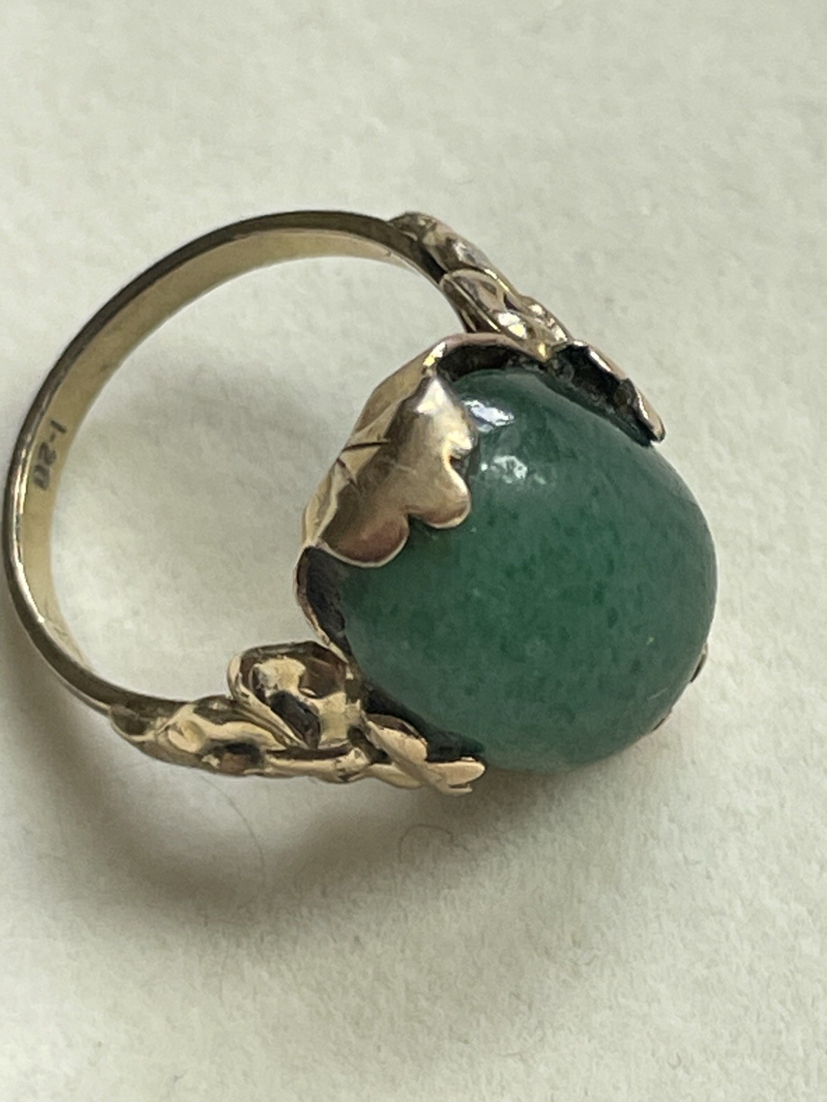 Vintage A&Z 10K Gold Filled Green Jade Aventurine Cabochon Ring Size 7 Bow Motif