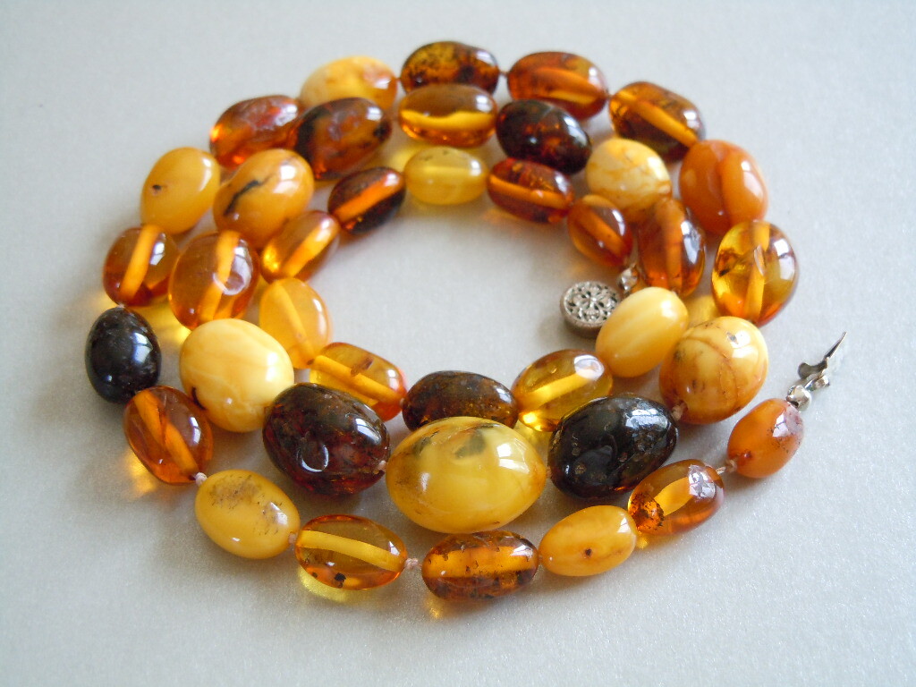 Amber Olive Necklace Natural Amber Honey Butterscotch Cognac 39.2 G/65.5 Cm