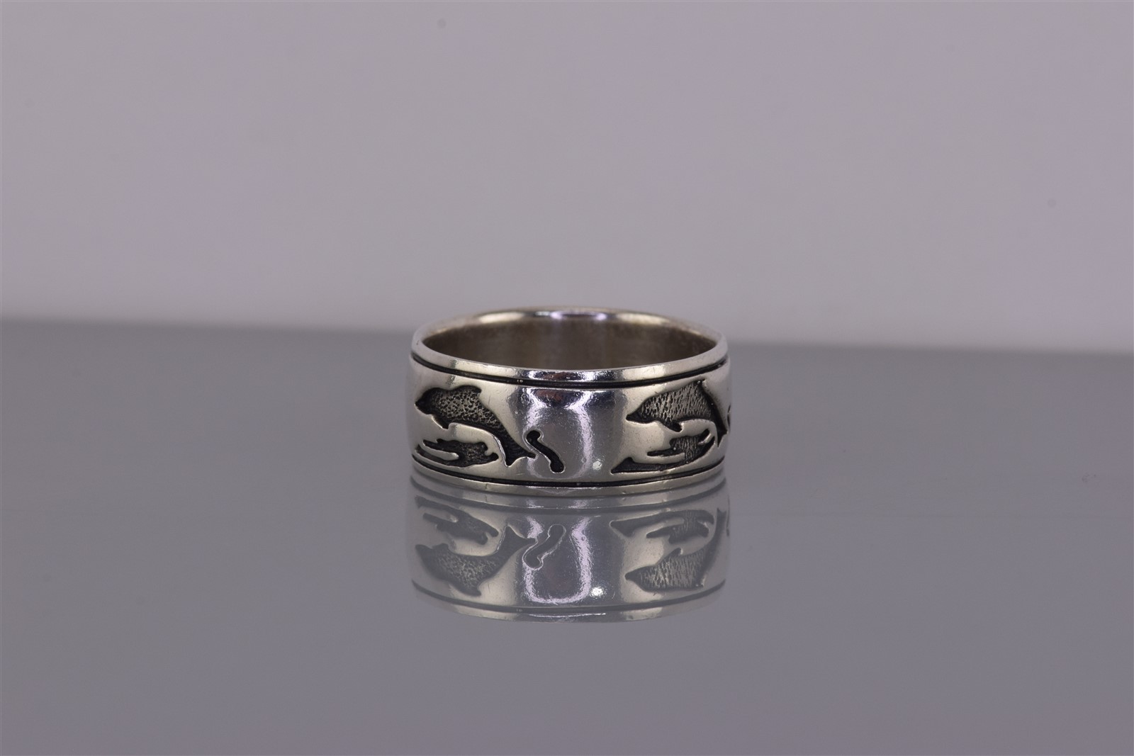 Peter Stone Sterling Silver 8.5mm Carved Jumping Dolphin Band Ring 925 Sz: 9