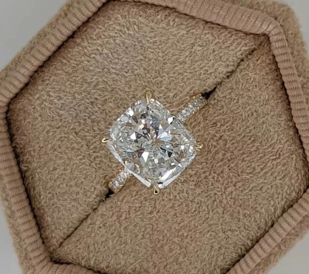 14k Yellow Gold IGI 4.50Ct Cushion Cut Lab Grown Diamond Engagement Ring E/F VS1