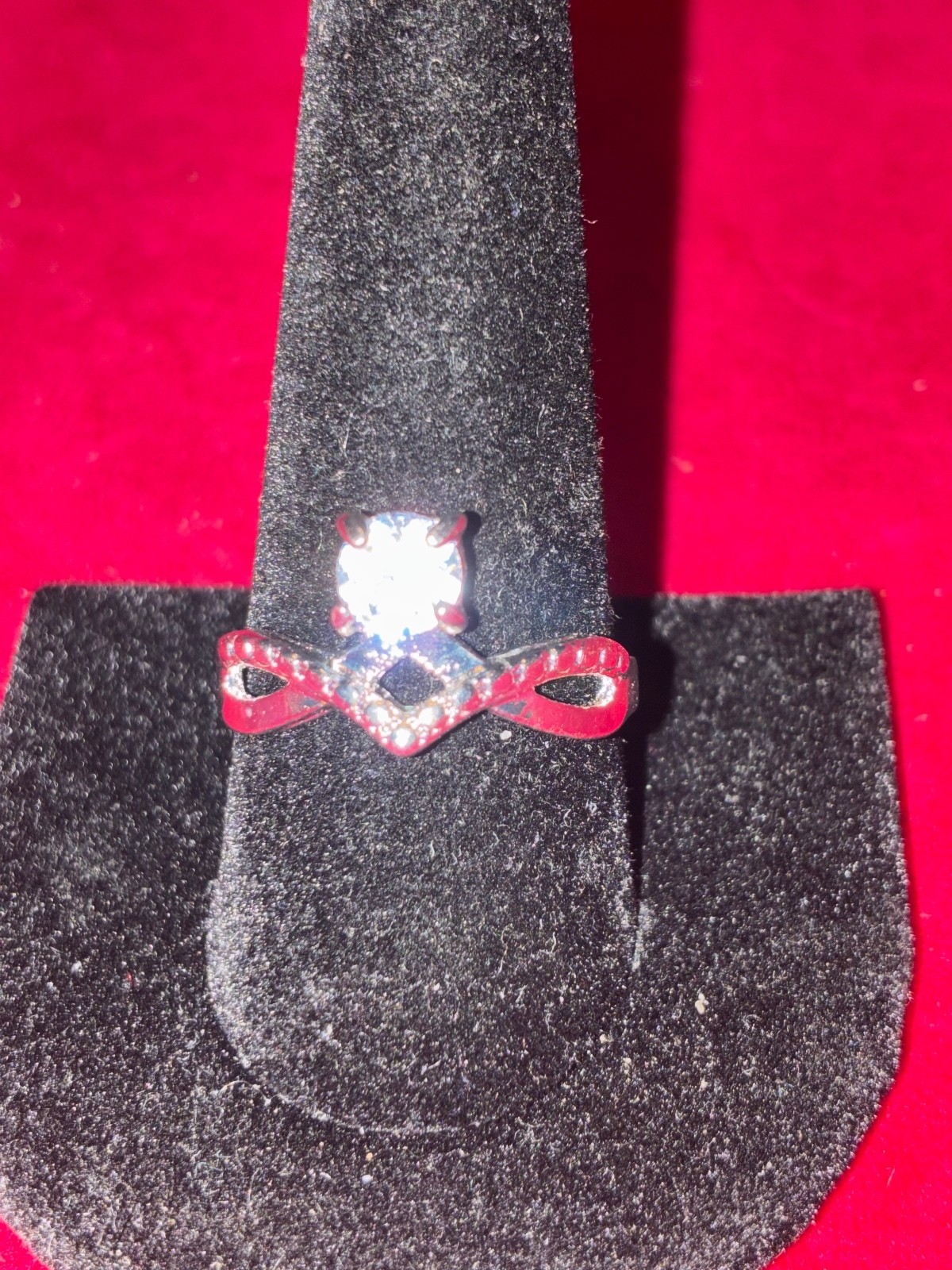 Brilliant Round Solitaire Infinity Chevron Ring Sz 10