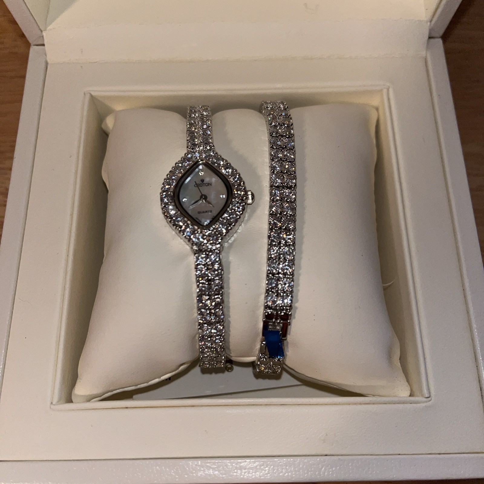 Vtg Croton Women Stainless CZ Watch/Bracelet Set with Mother of Pearl Dial New!