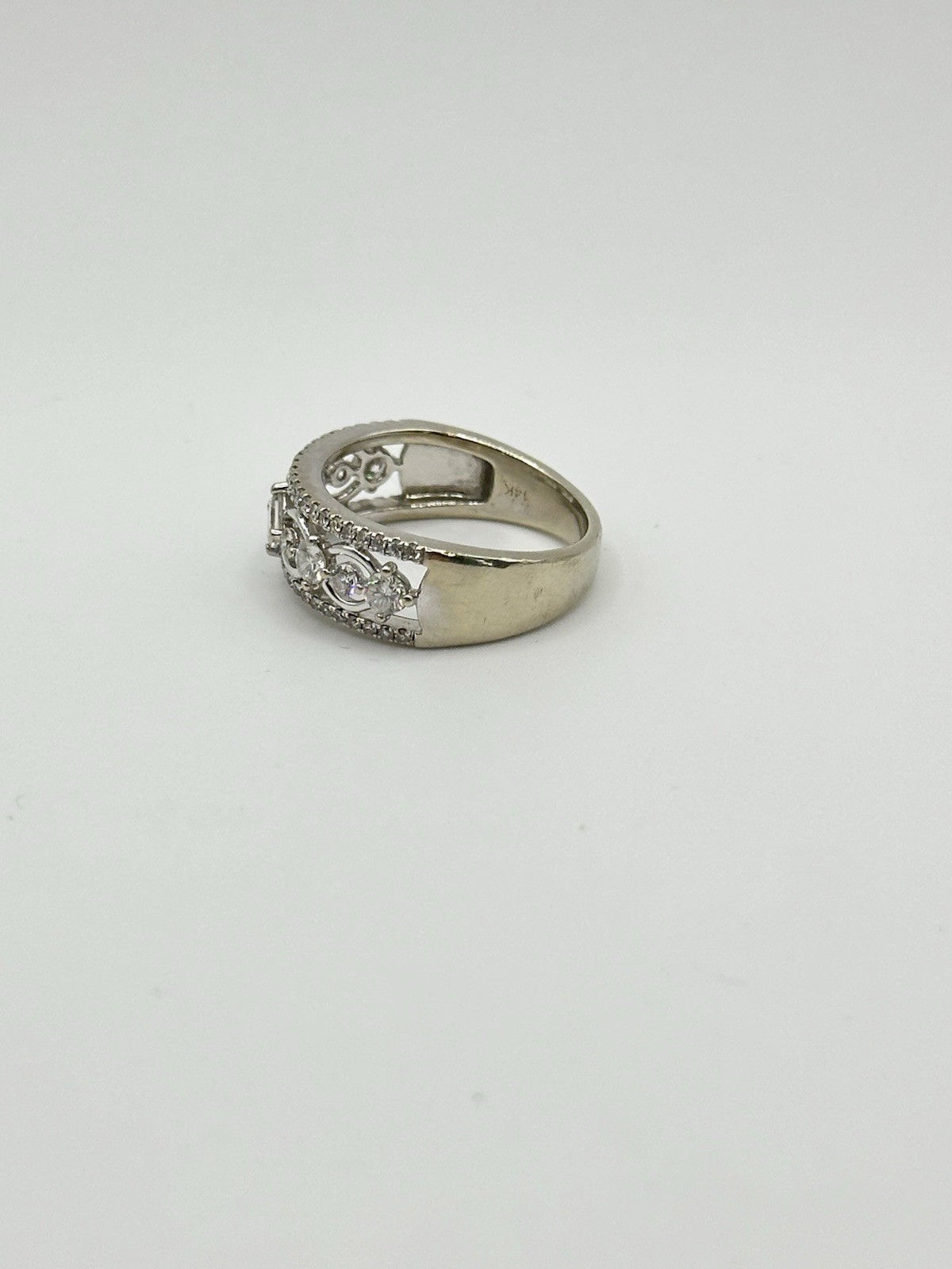 Kay’s The LEO First Light Natural Diamond Anniversary Band Ring 14k White Gold