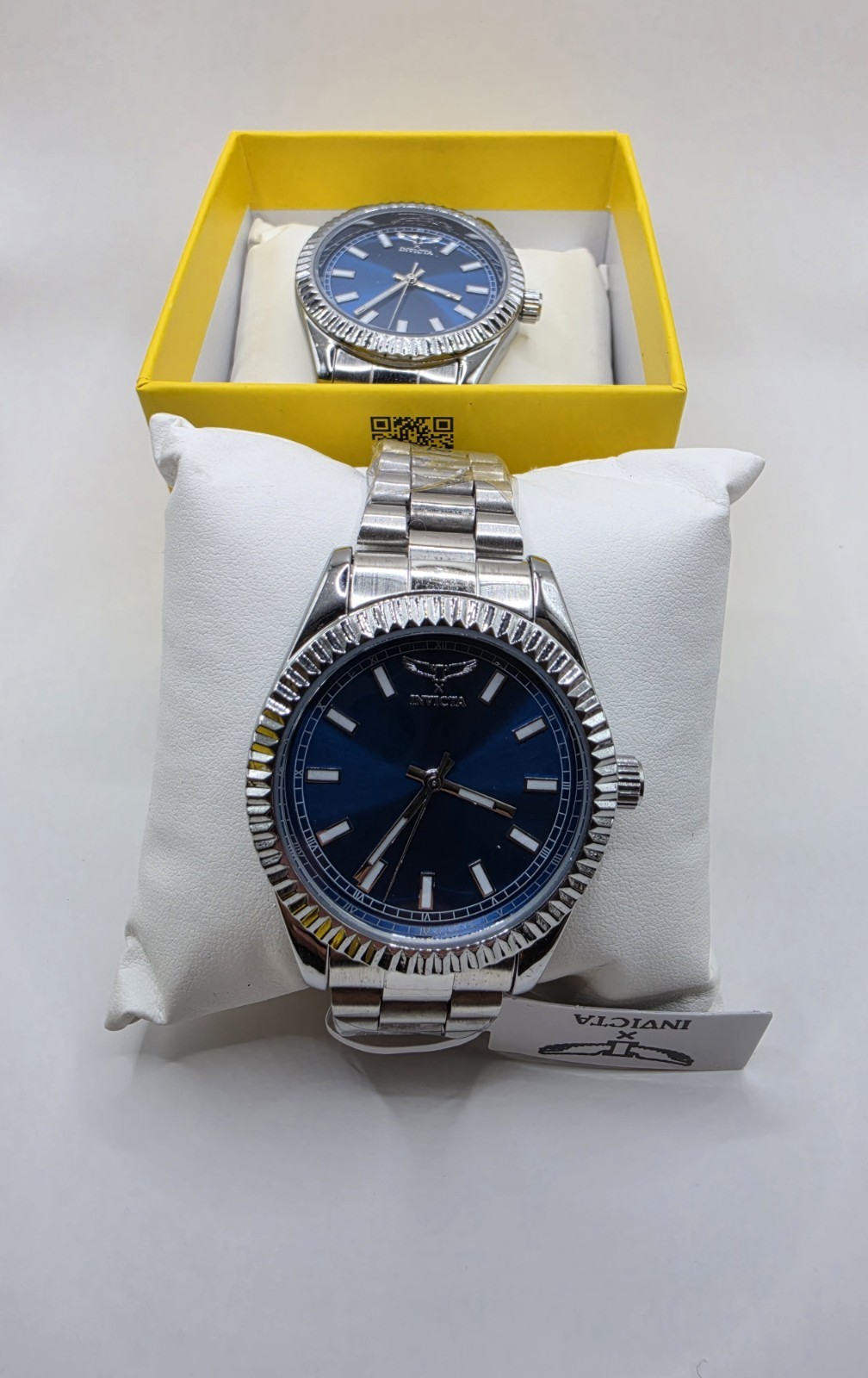 69015 – Invicta Specialty Mens Watch – 40mm