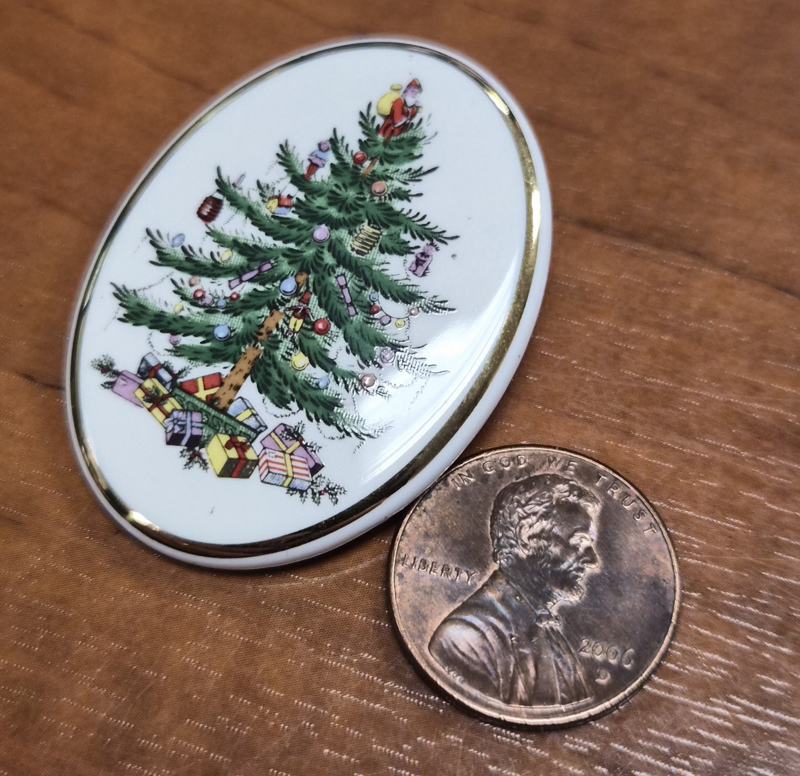 Vintage 90’s Signed Spode Christmas Tree Oval Porcelain Pin / Brooch