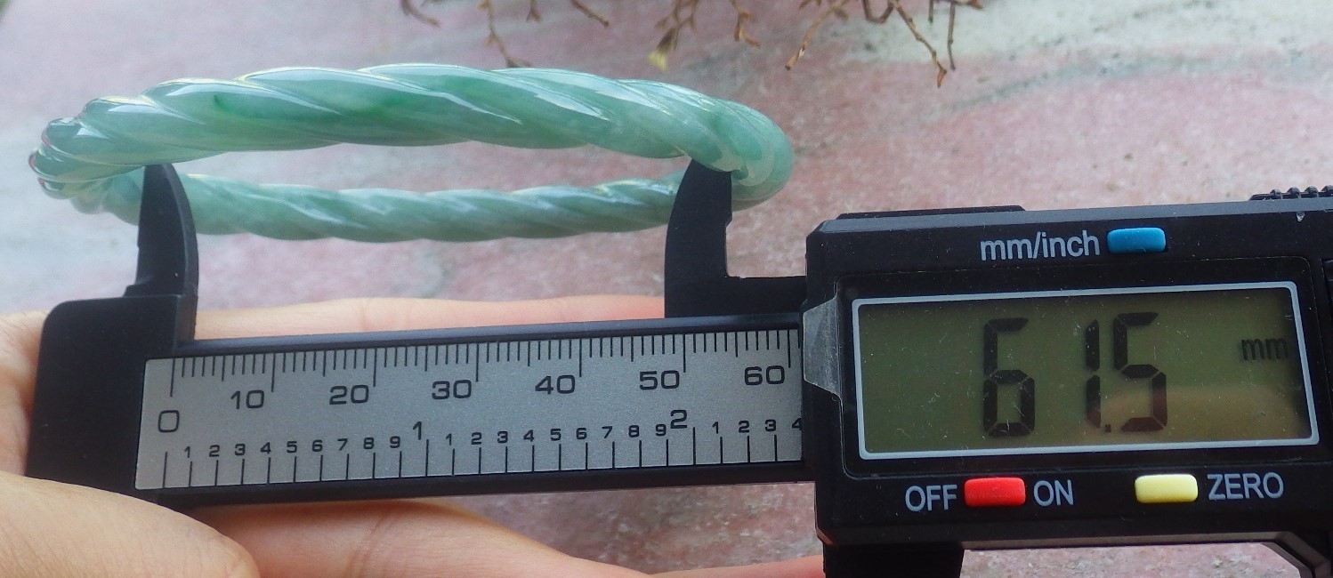 Video Certified Green 100% A JADE Jadeite Knotted Bangle Bracelet 61mm 手镯 705277