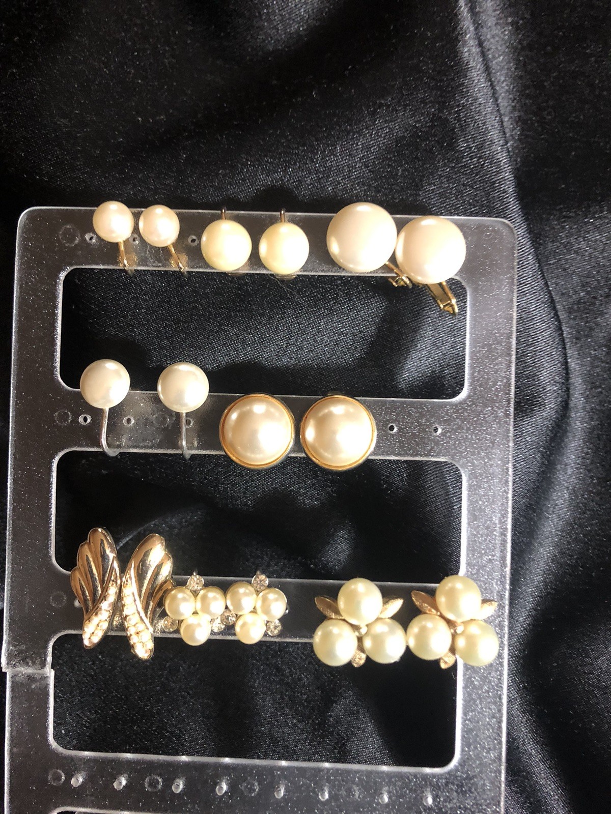 VINTAGE LOT OF 8 PAIR OF COSTUME PEARL EARRINGS