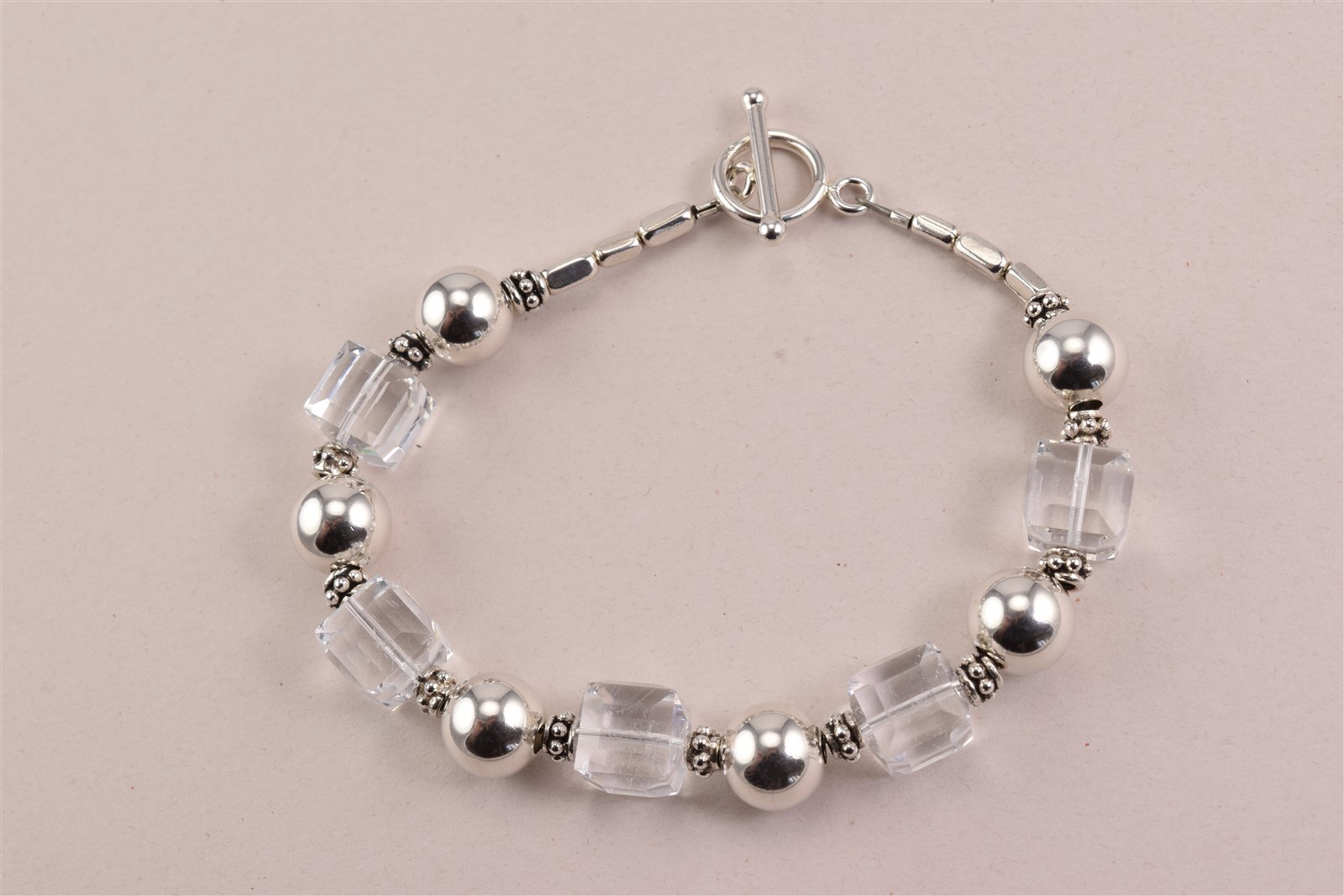 Sterling Silver Hexed Glass & Polished Beads Toggle Bracelet 24g 8.25″