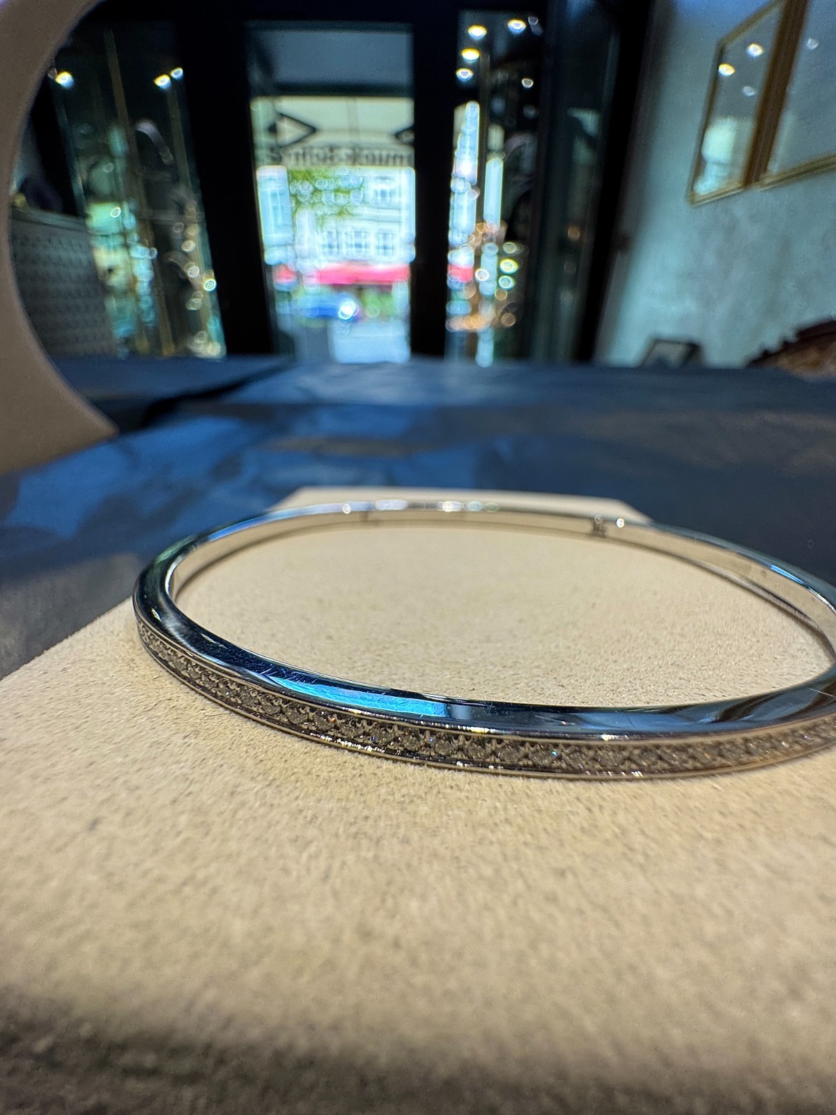 Elegant 950 Platinum Bangle with 1.45 Carats High Fine Diamonds