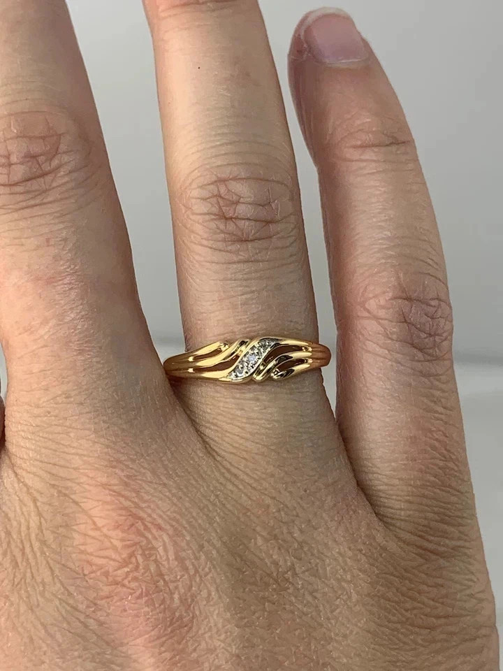 1.50 CT Round Cut Lab-Created Diamond Stunning Ring Solid 14K Yellow Gold Plated