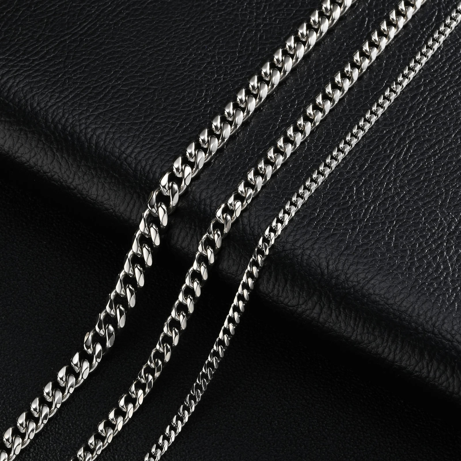 Mens Womens Cuban Link Chain Necklace 5mm Stainless Steel Silver Gold 18-24 in