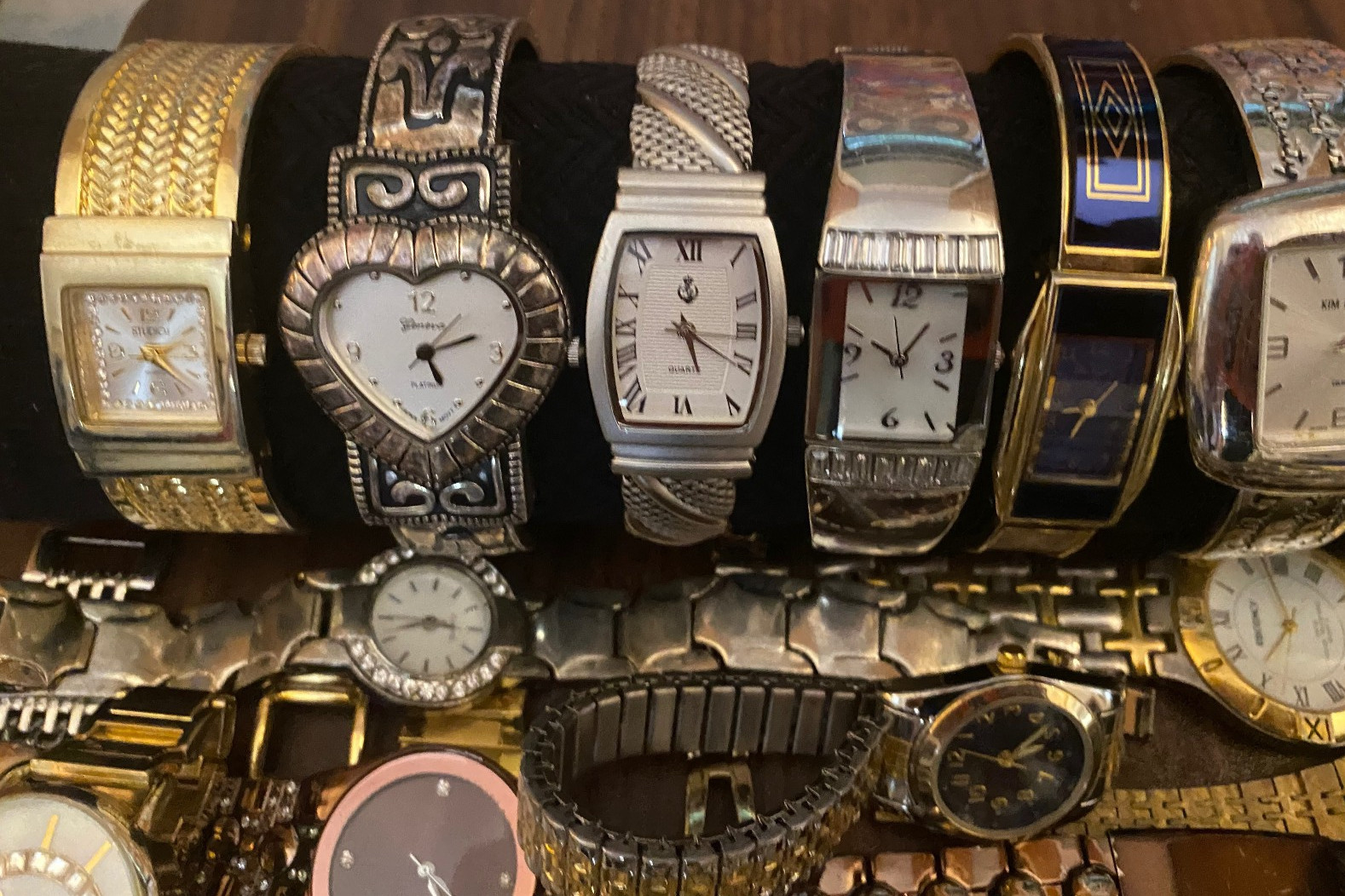Huge Lot 85+ Vintage to Now Used Watches some Run Gold Silver Tone BRANDS+++