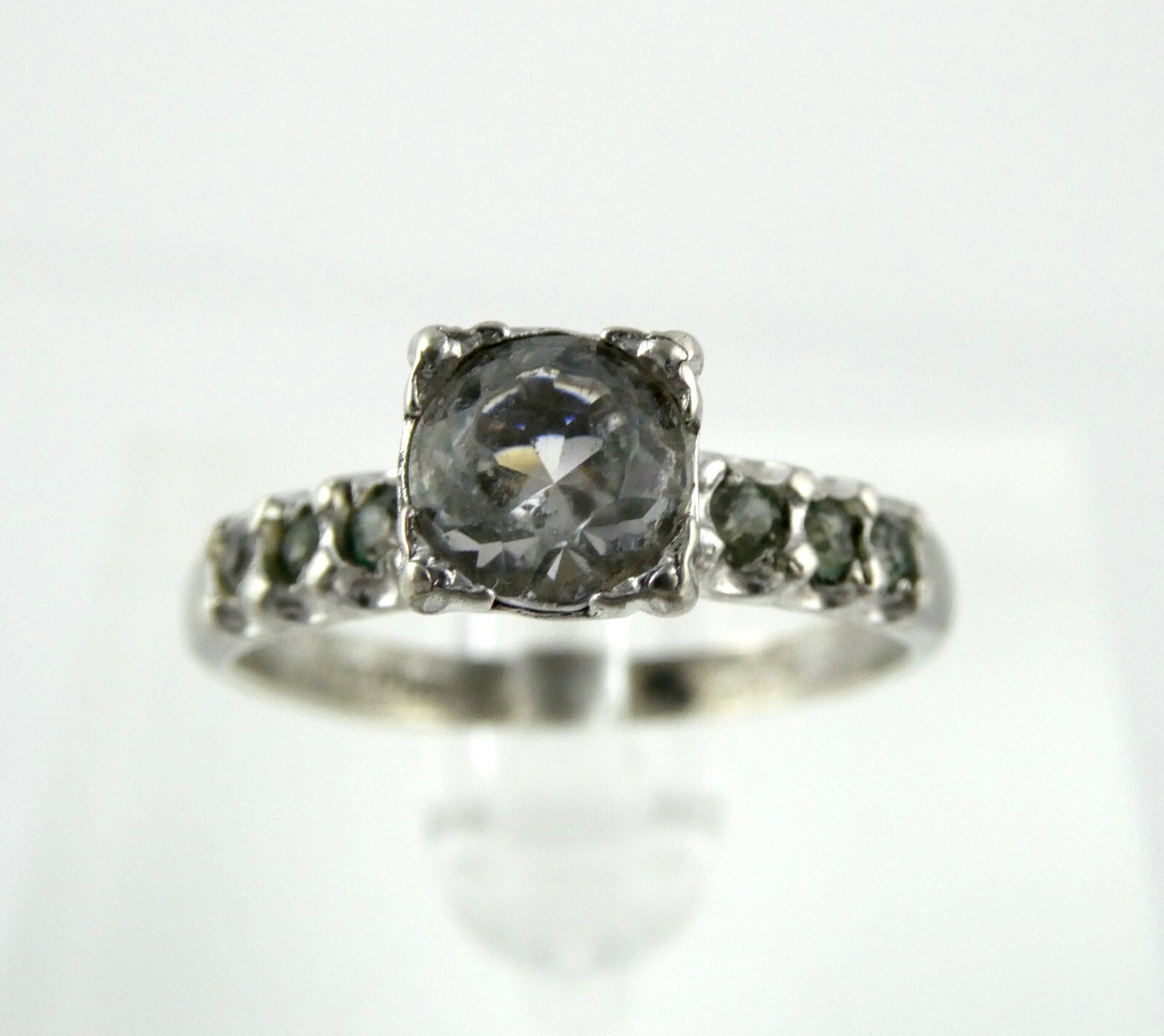 Vintage Sterling Silver Cut Paste Glass Gem Ring 925 Size 7.75 Weighs 2.4 Grams