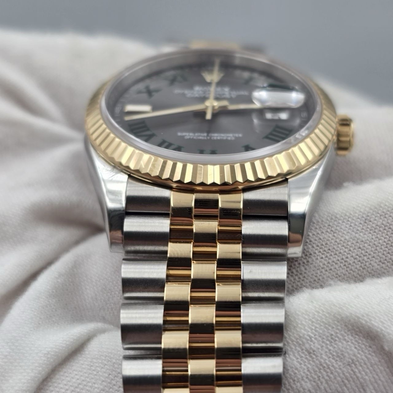 PAPERS 2025 Rolex Datejust 36mm Wimbledon Yellow Gold Fluted Jubilee 126233 BOX