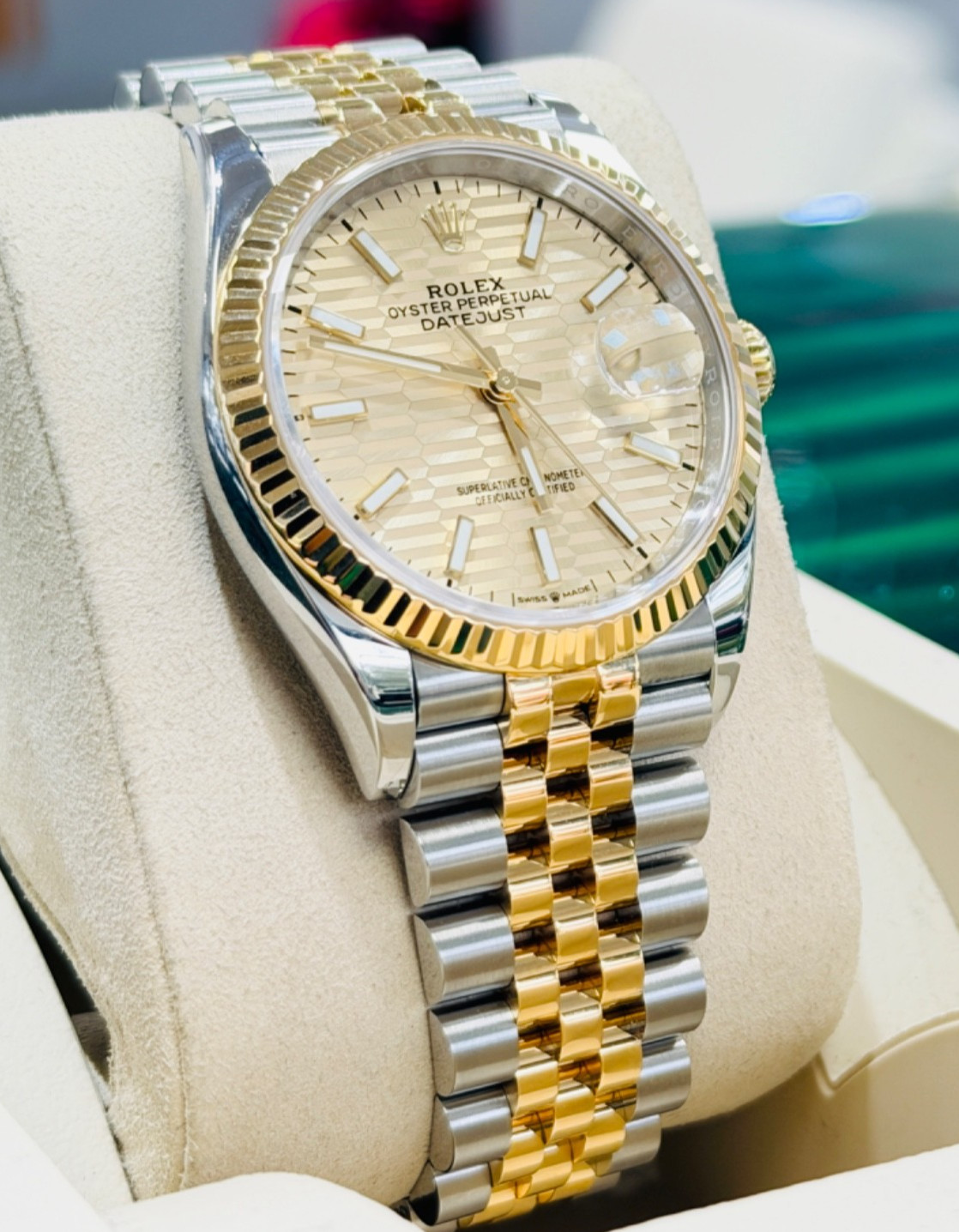 Rolex Datejust 36 126233 Champagne Motif Stick Steel & Yellow Gold BOX/PAPERS