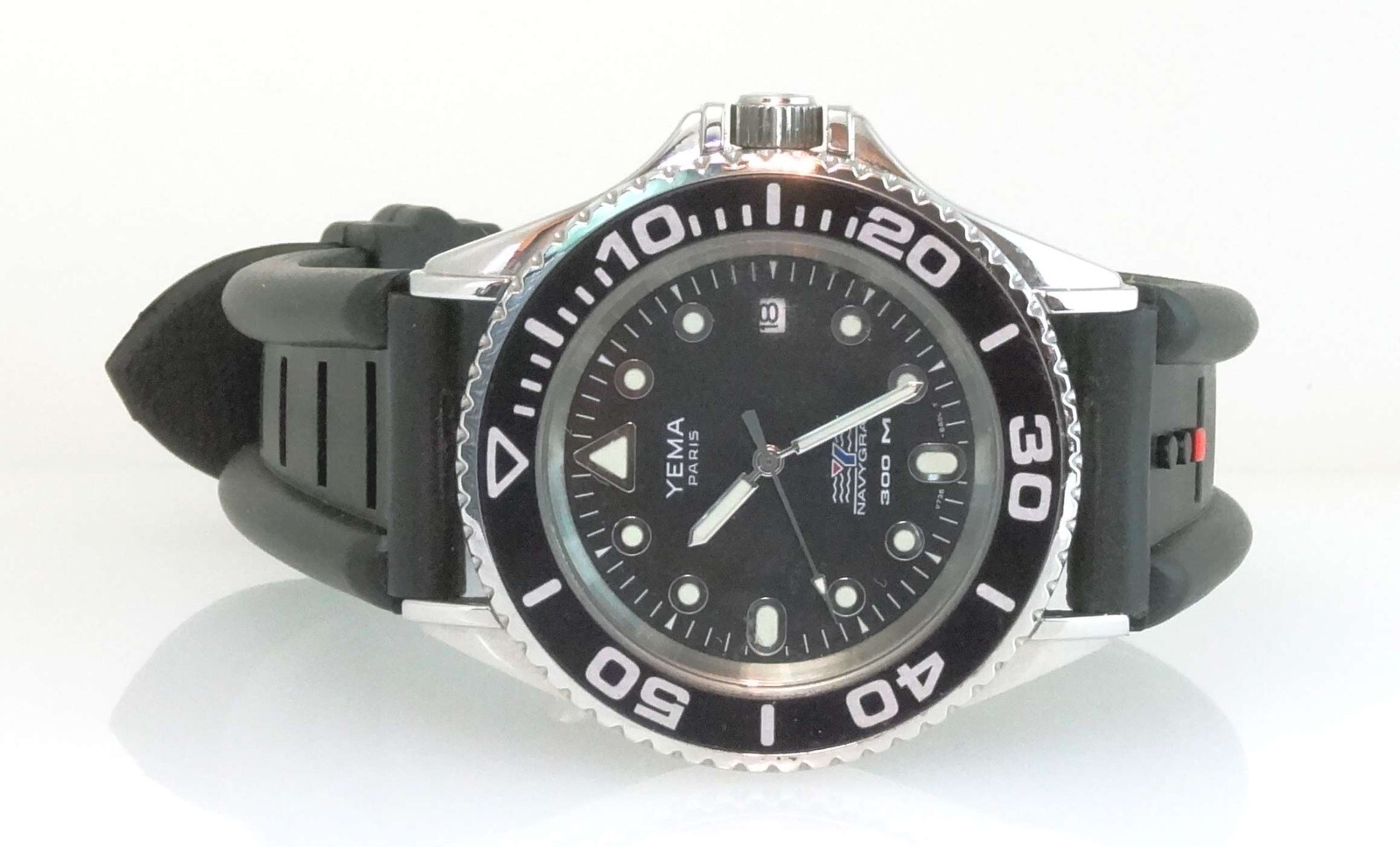 YEMA BY SEIKO YE-139-M NAVYGRAF MEN’S QUARTZ DEEP-DIVER WATCH – NEW RARE 30-ATM